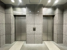 エレベーター(2基)