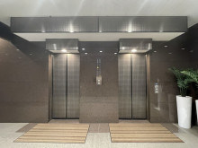 エレベーター(2基)