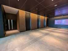 エレベーター(3基)