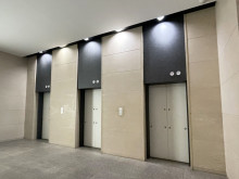 エレベーター(3基)