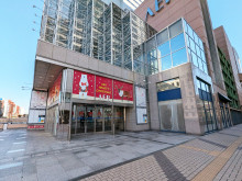 低層階のショッピングゾーン