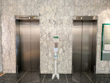 エレベーター(2基)