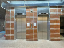 エレベーター(2基)