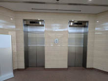 エレベーター(2基)