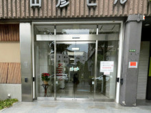 オフィスビル出入口