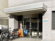 オフィスビル出入口