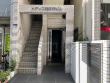 オフィスビル出入口