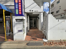 オフィスビル出入口