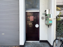 オフィスビル出入口