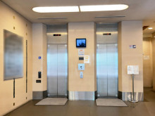 エレベーター(2基)