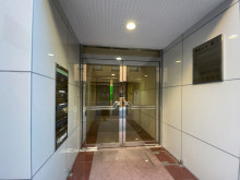 オフィスビル出入口