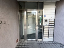 オフィスビル出入口