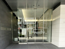 オフィスビル出入口