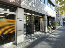 オフィスビル出入口