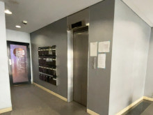 エレベーター(1基)