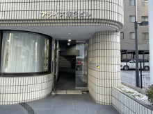 オフィスビル出入口