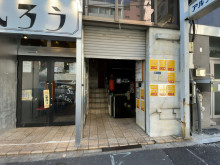 オフィスビル出入口