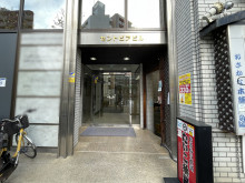 オフィスビル出入口