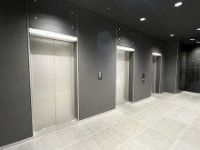 エレベーター(3基)