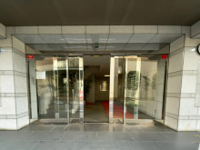 オフィスビル出入口