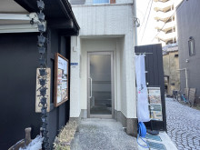 オフィスビル出入口