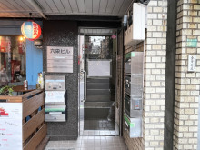 オフィスビル出入口