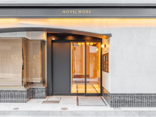 オフィスビル出入口