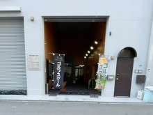 オフィスビル出入口