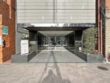 オフィスビル出入口