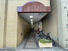 エントランスアプロー