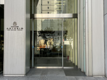 オフィスビル出入口