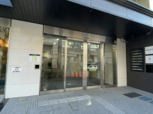 オフィスビル出入口