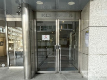 オフィスビル出入口