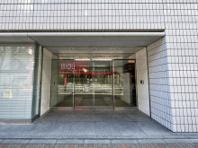 オフィスビル出入口