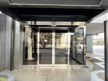 オフィスビル出入口