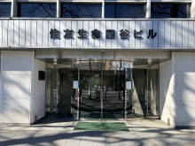 オフィスビル出入口