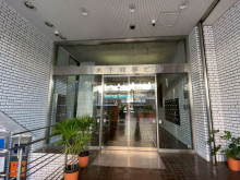 オフィスビル出入口