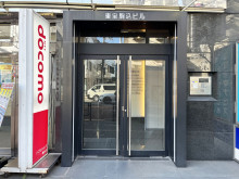 オフィスビル出入口