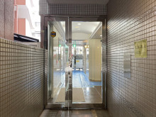 オフィスビル出入口