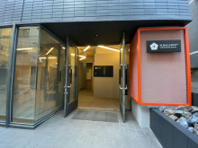 オフィスビル出入口