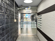 オフィスビル出入口