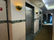 エレベーター(1基)