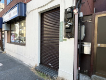 オフィスビル出入口