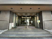 オフィスビル出入口