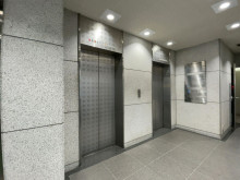 エレベーター(2基)