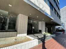 オフィスビル出入口