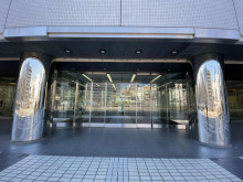 オフィスビル出入口