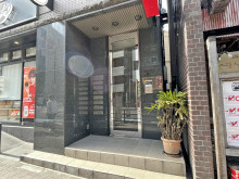 オフィスビル出入口