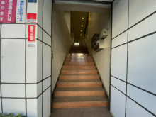 エントランス前の階段