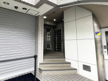 オフィスビル出入口